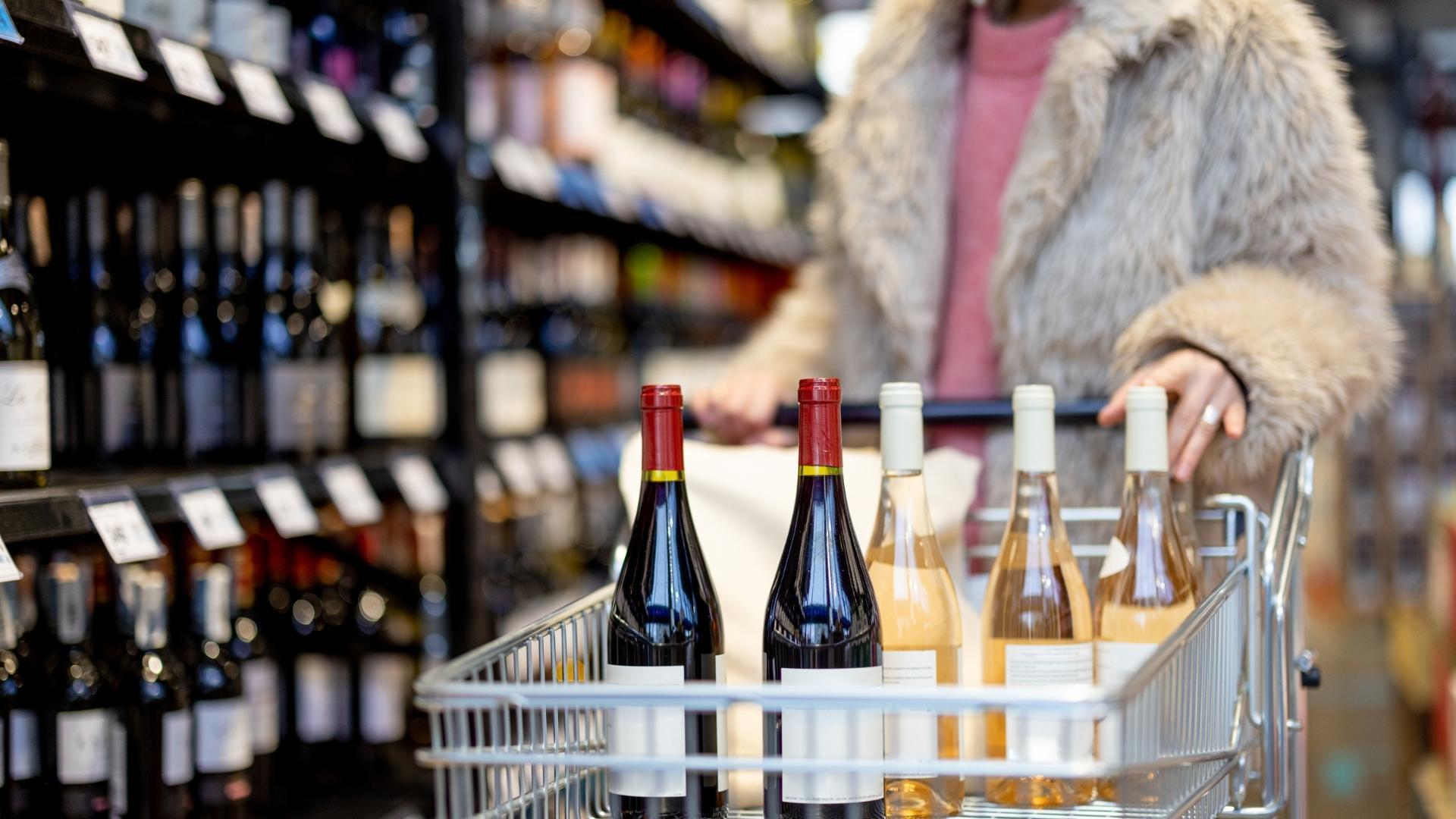 Fine_Wine_Shopping.jpg