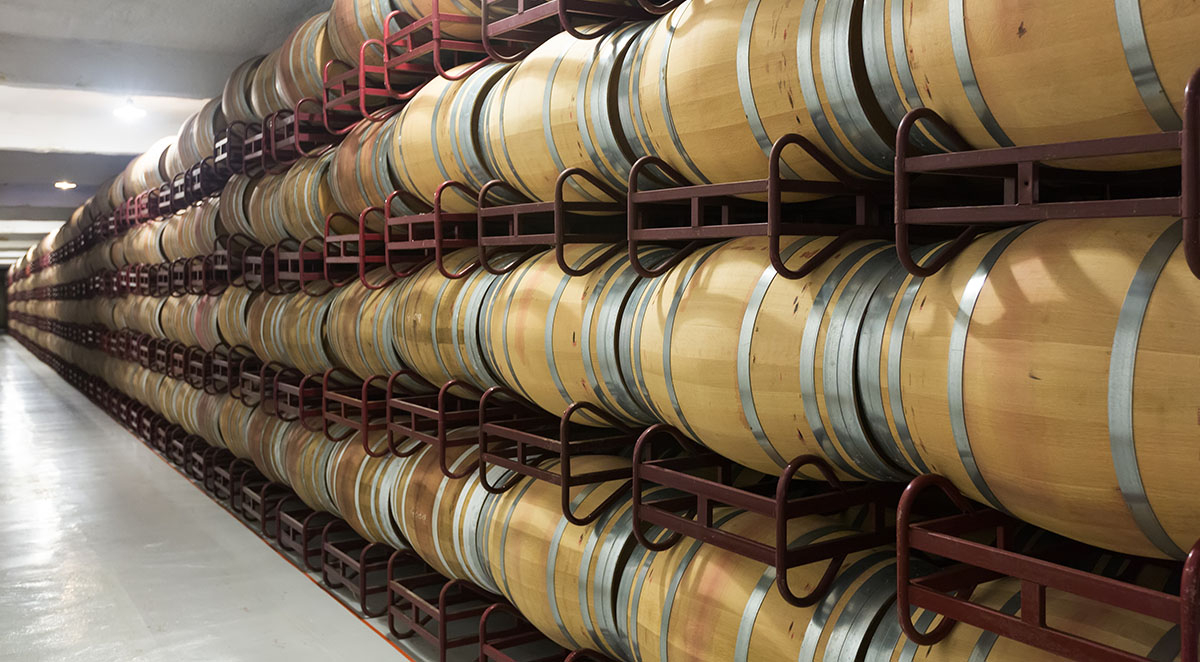 How Oak Barrels Influence Wine